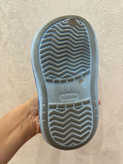 Сандалии 25 р / кроксы 25