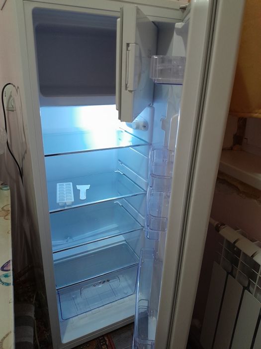 Холодильник Артель. 140см