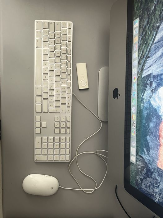 iMac модел А1224 20 -inch В МНОГО ДОБРО СЪСТОЯНИЕ