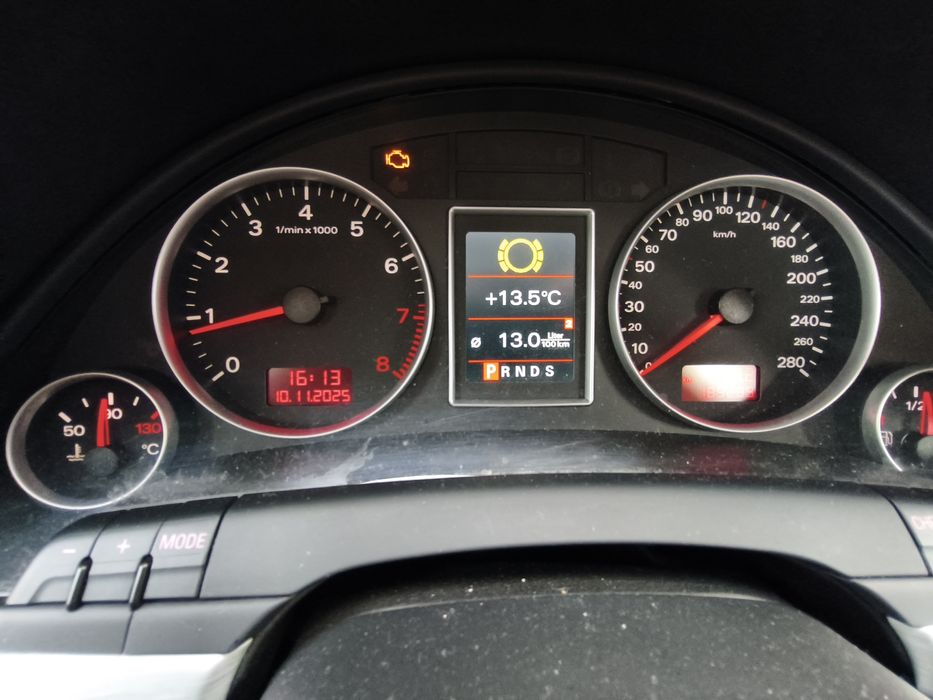 Табло за Ауди А4 Б7 (цветен фис)