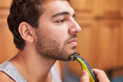 Тример PHILIPS ONEBLADE QP2520/30, ДВЕ НОЖЧЕТА, Зарядно, Нов!