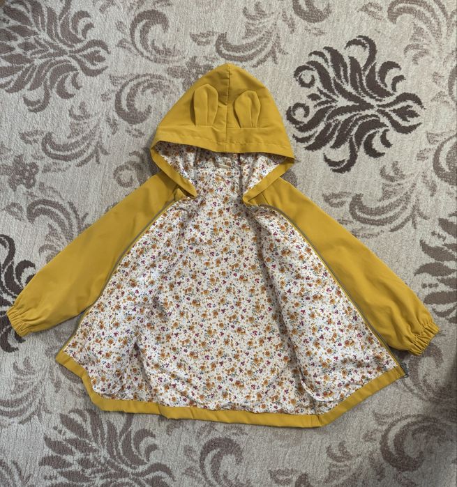 Продам детскую ветровку