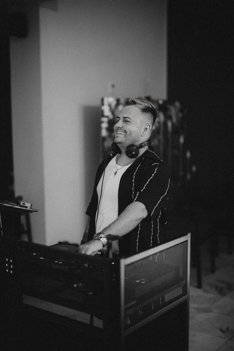 DJ. Sonorizare Evenimente Nunti~Botez~Aniversari~Club>party privat