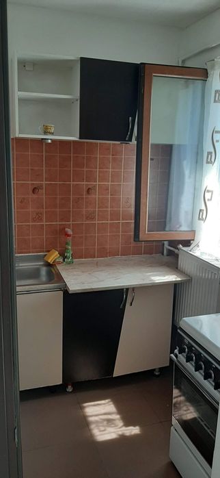 Persoana fizica închiriez apartament cu 2 camere Gara centala