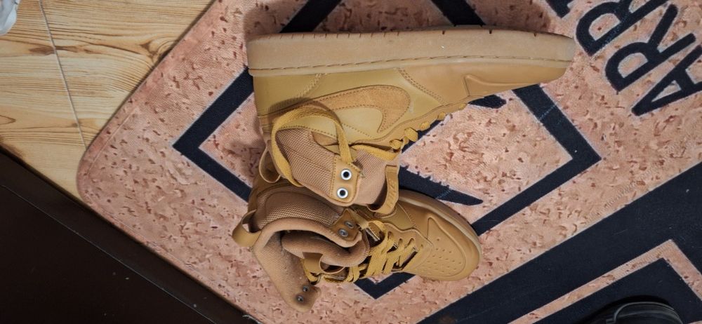 Nike Court HI 38.5 номер (24см) кафеви