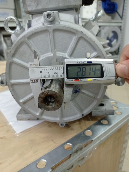 Продаю электро двигатель