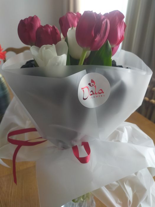 Букет тюльпанов (красные и белые)