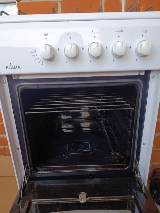 Продам газовую плиту