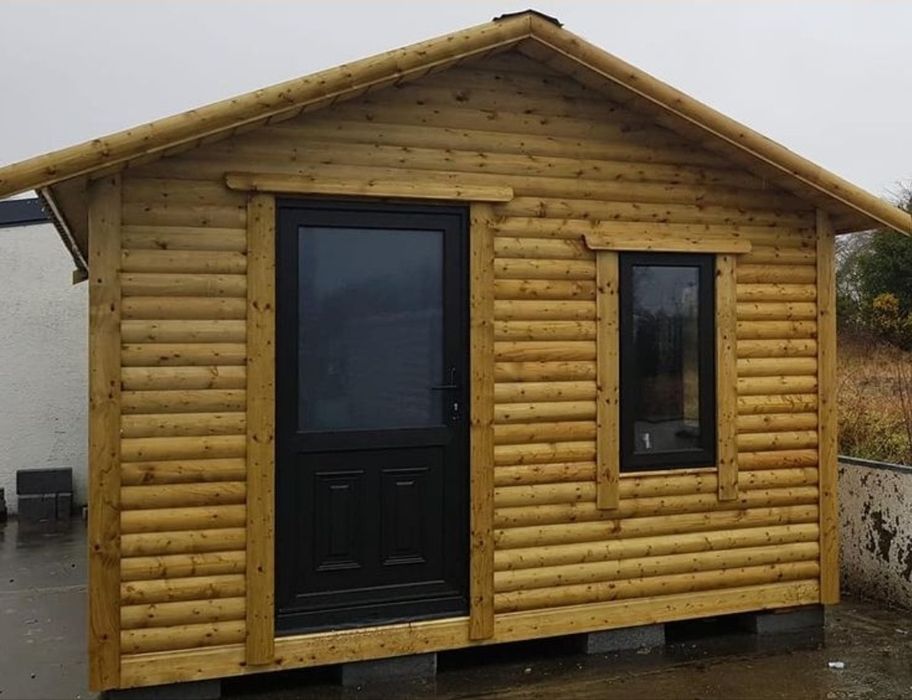 Casute / bucătărie/foisoare / spatii pentru depozitare