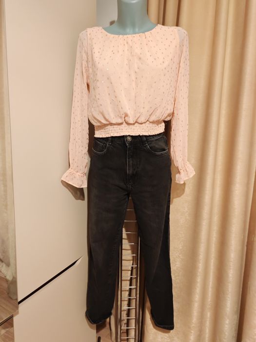 Блестяща блуза и дънки Zara