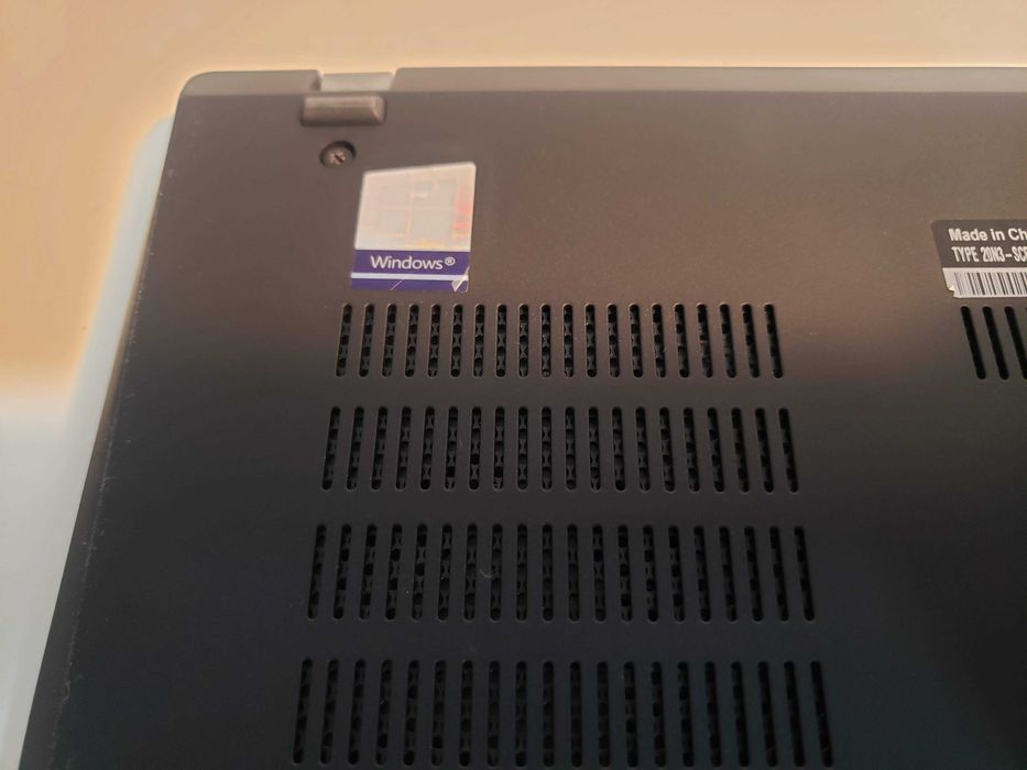 Лаптоп Lenovo ThinkPad T490 i5-8265U 16GB 512GB WIN11