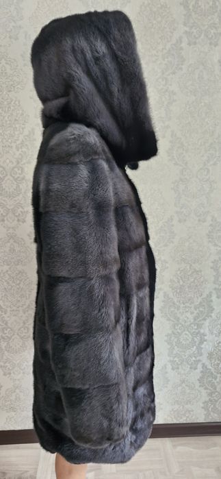 Продам норковую шубу за  200000