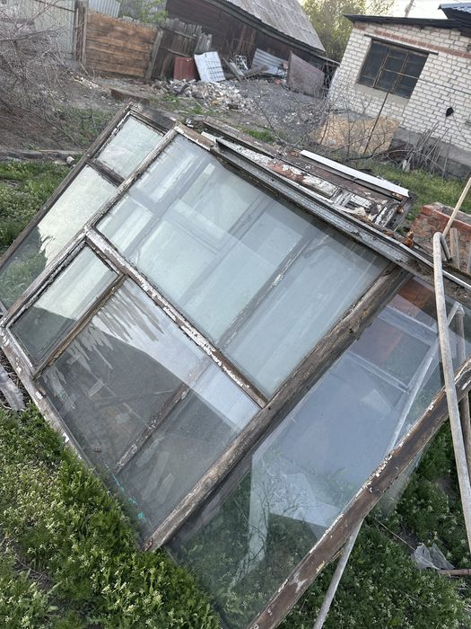 Отдам стекла со старыми рамами самовывоз таткрай