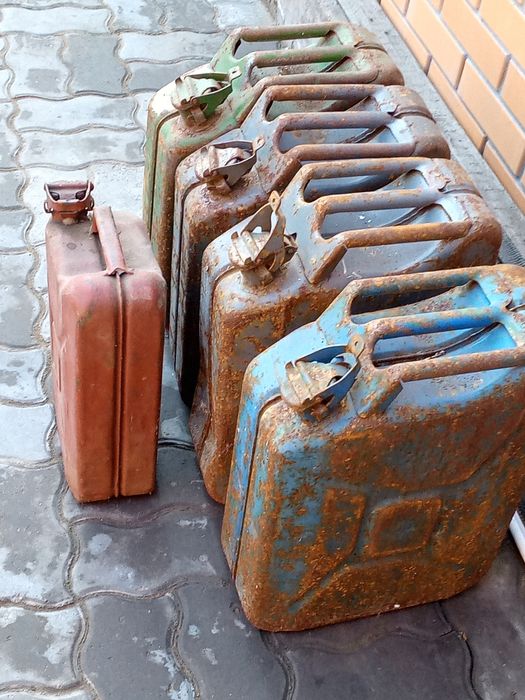 Продам канистры для ГСМ