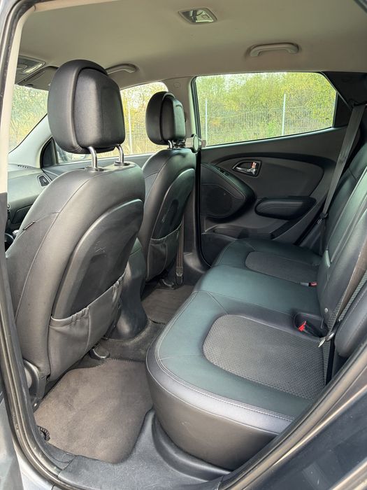 Hyundai ix35 2.0-136 cp 4x4 / incalzire scaune/bamchete / schimb