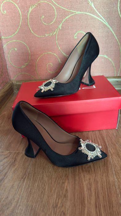 Туфли женские ..