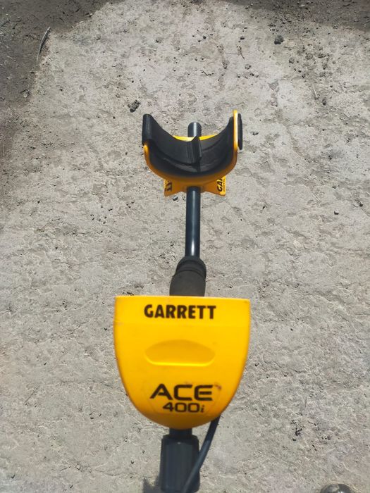 Металлоискатель продам.