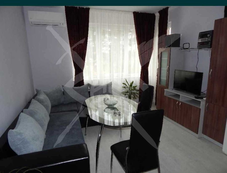 Дава се под наем Двустаен апартамент в к.к. Св.Св. Константин и Елена - 65 кв.м за 500 € - Снимка #2