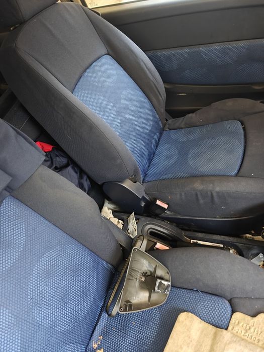 Пежо 1007 Peugeot 1.4hdi