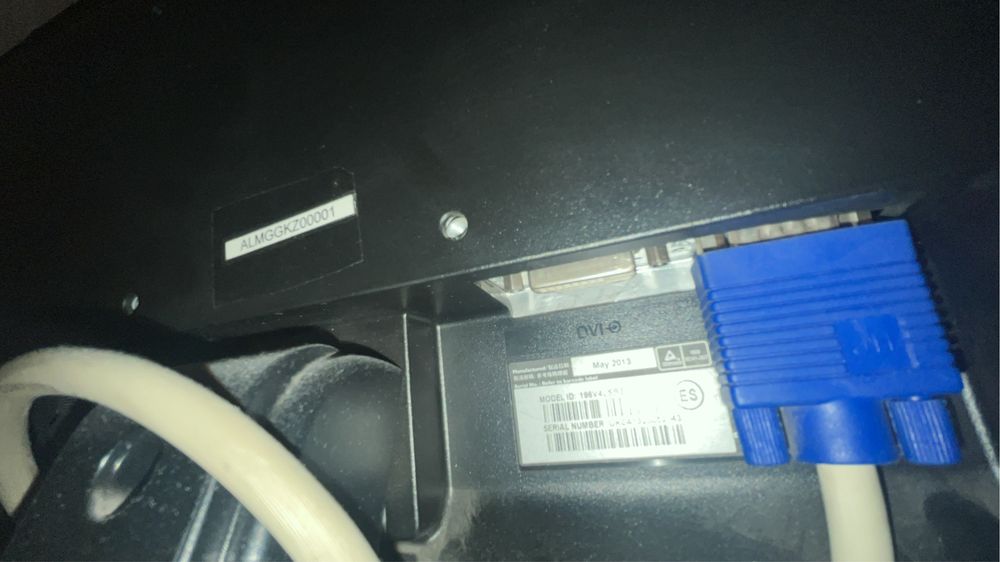 монитор Philips.