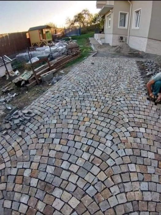 Piatra cubică andezit