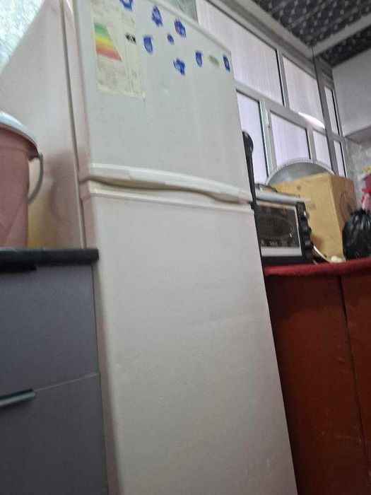 Samsung xaladelnik B_U sotiladi