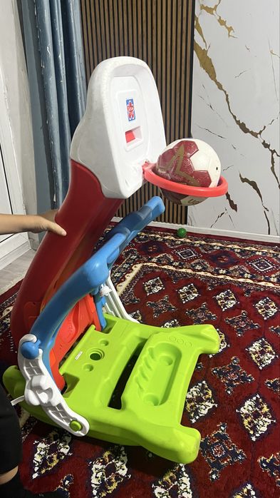 Продам каток. Очень  удобная игрушка  дома для детей.