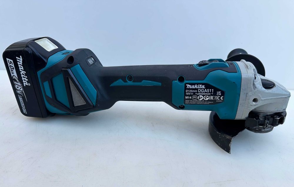 Makita DGA511 - Безчетков ъглошлайф 2x18V 5.0Ah 2024г. като нов!