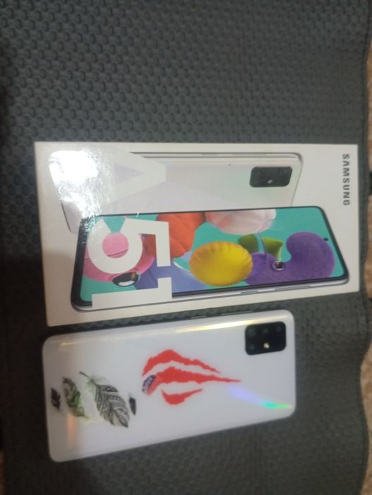 Продам Самсунг А 51