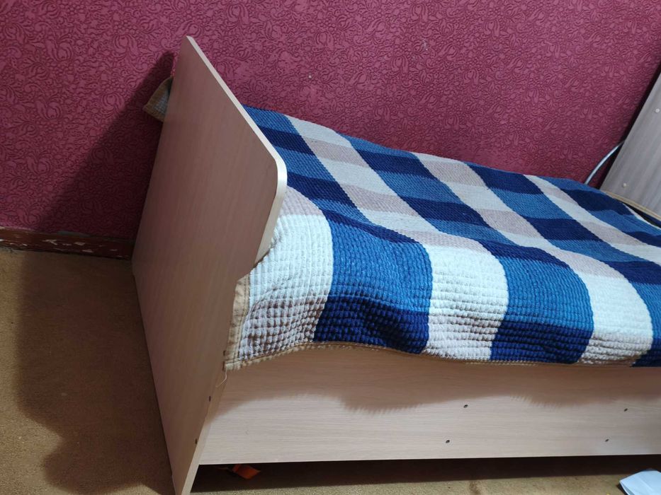Продам кровать детскую