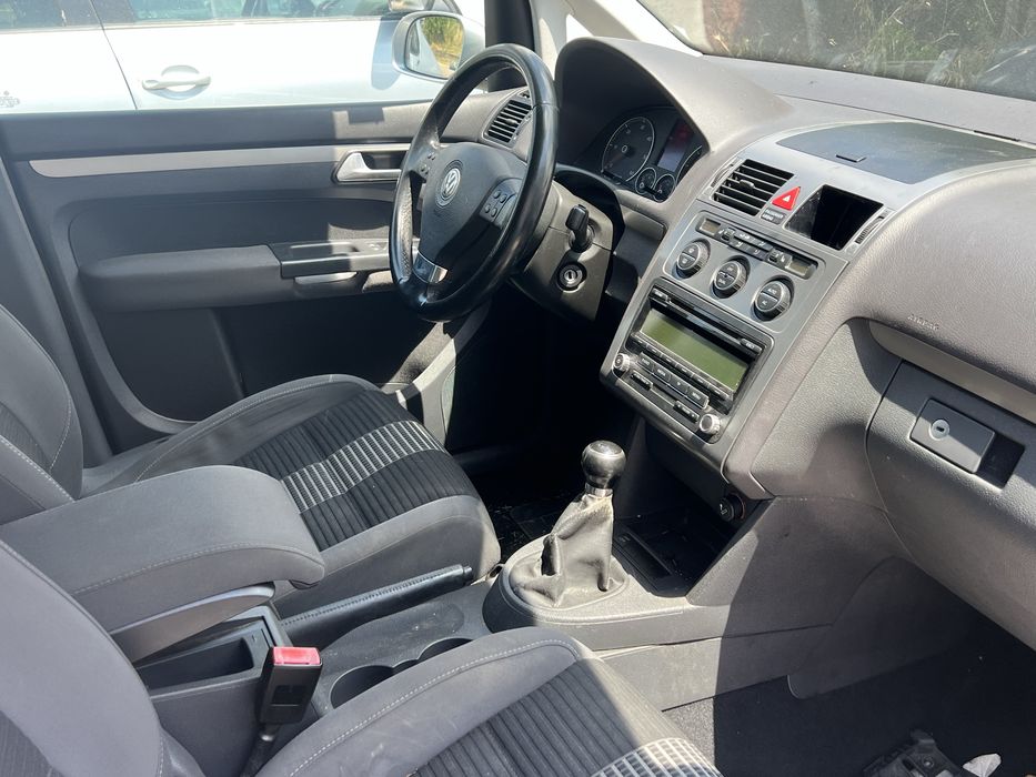 VW Touran 1.9TDi BLS 6скорости 2009г НА части