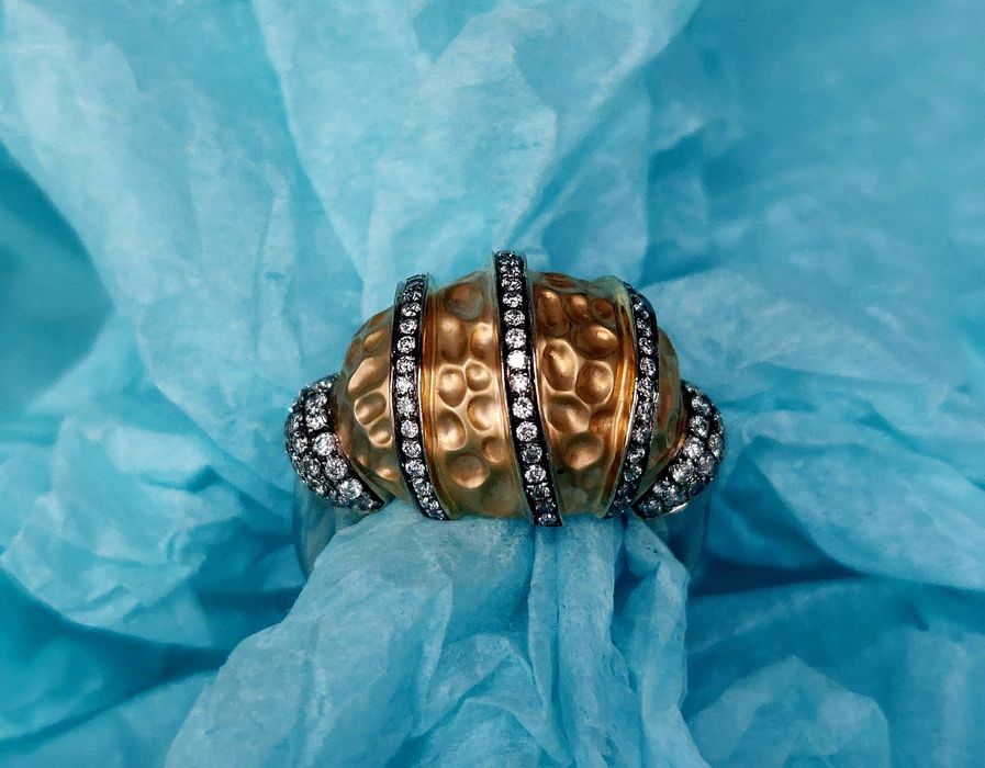 Оригинальное золотое кольцо