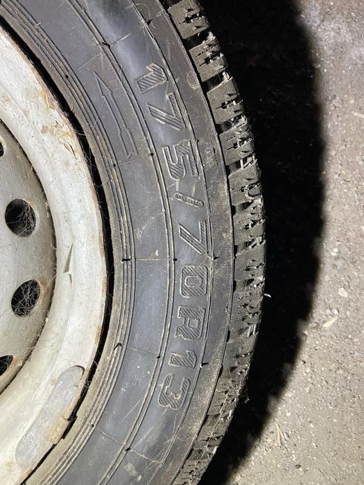 Продам 2 колеса в зборе отжигули