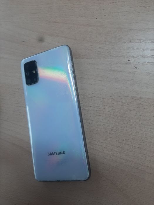 Samsung A71. 6 .128Gb.