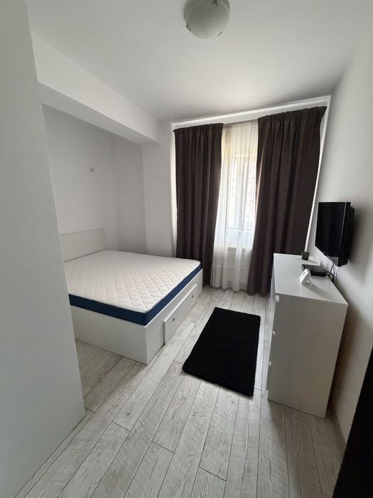 Inchiriez apartament 3 camere