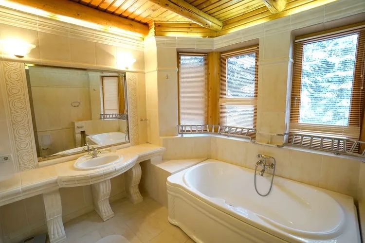 Дава се под наем Къща в Банско - 685 кв.м за 1122 € - Снимка #14