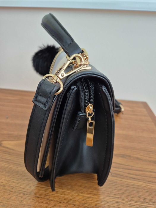 Дамска чанта от еко кожа.