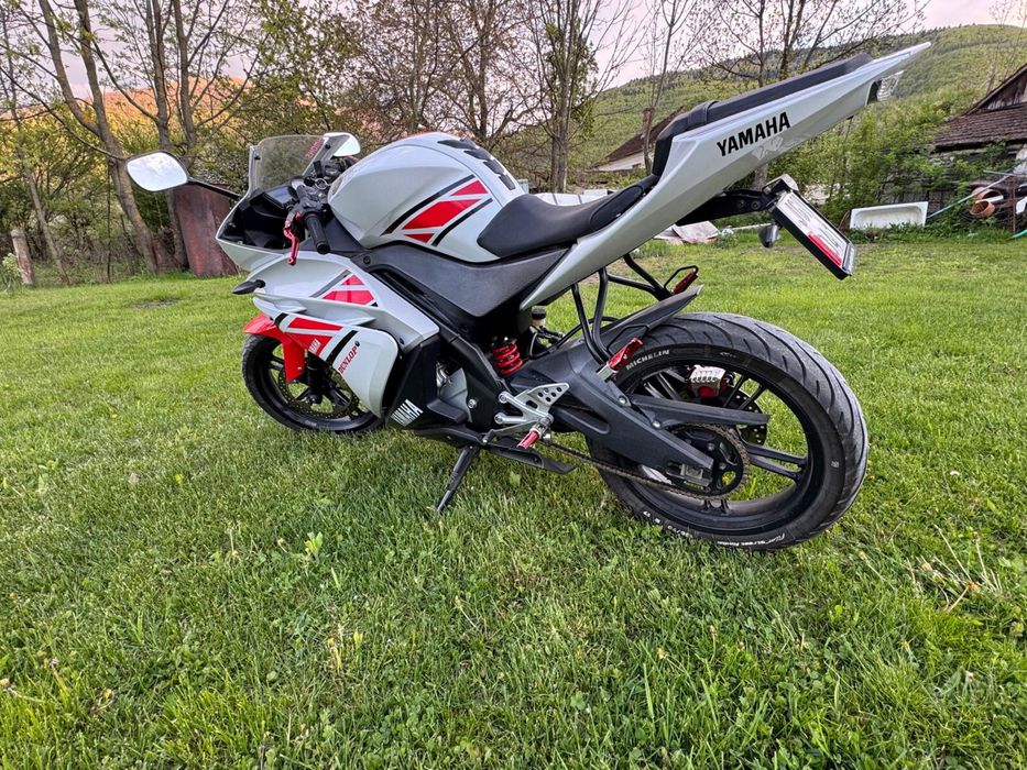 Yamaha yzf r 125