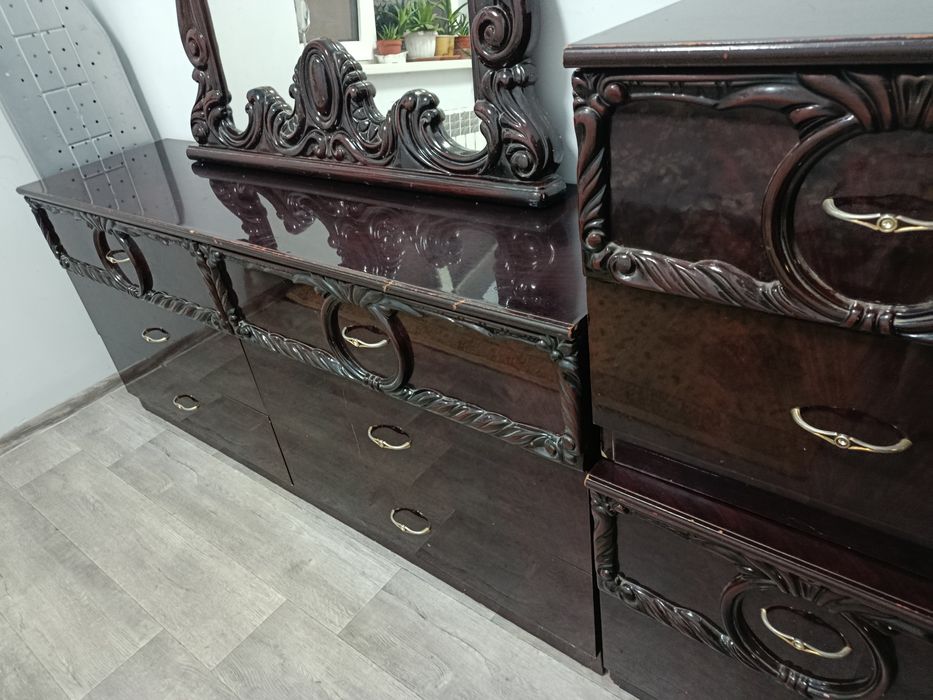 Тумбы, комод (Италия)
