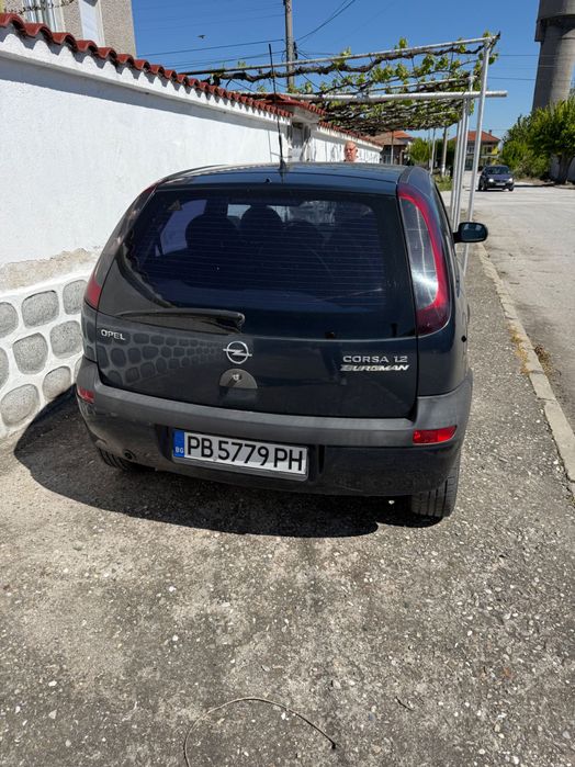 Opel Corsa C 1.2 2002 в движение