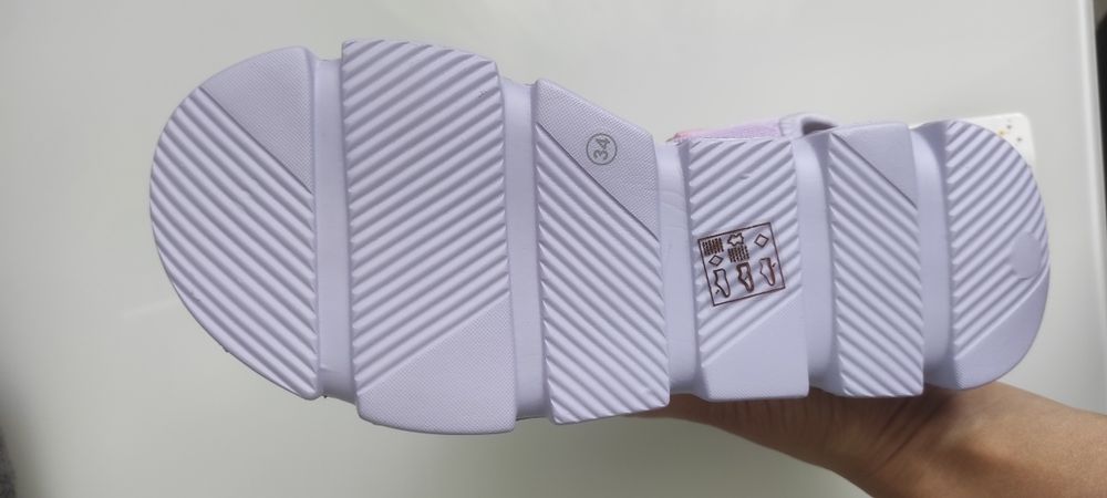 Сандалии сиреневые 33р дев.