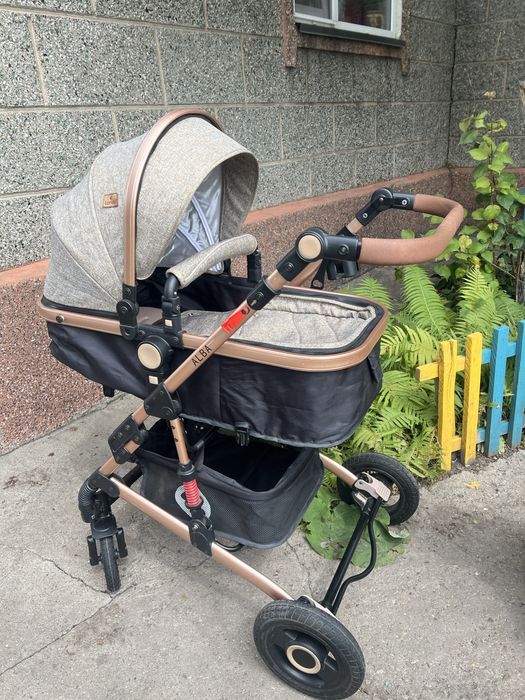 Продается детская коляска Lorelli Alba