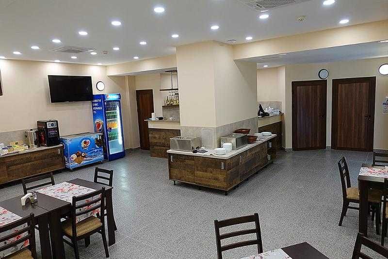 Продава се Хотел в Обзор - 1800 кв.м за 708 €/кв.м - Снимка #8