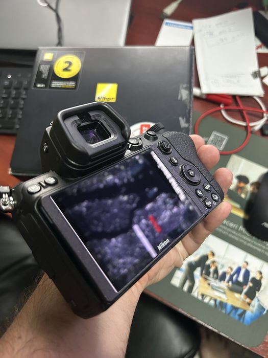 Nikon z5 full frame Z  impecabil