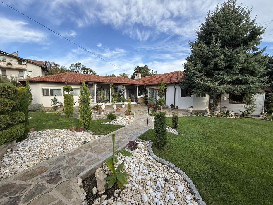 Под наем част от къща