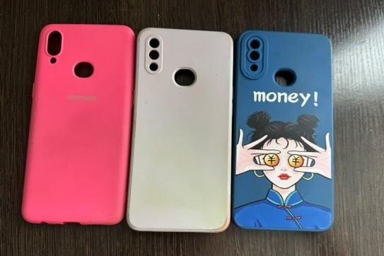 Продам Самсунг А 10 S , с чехлами