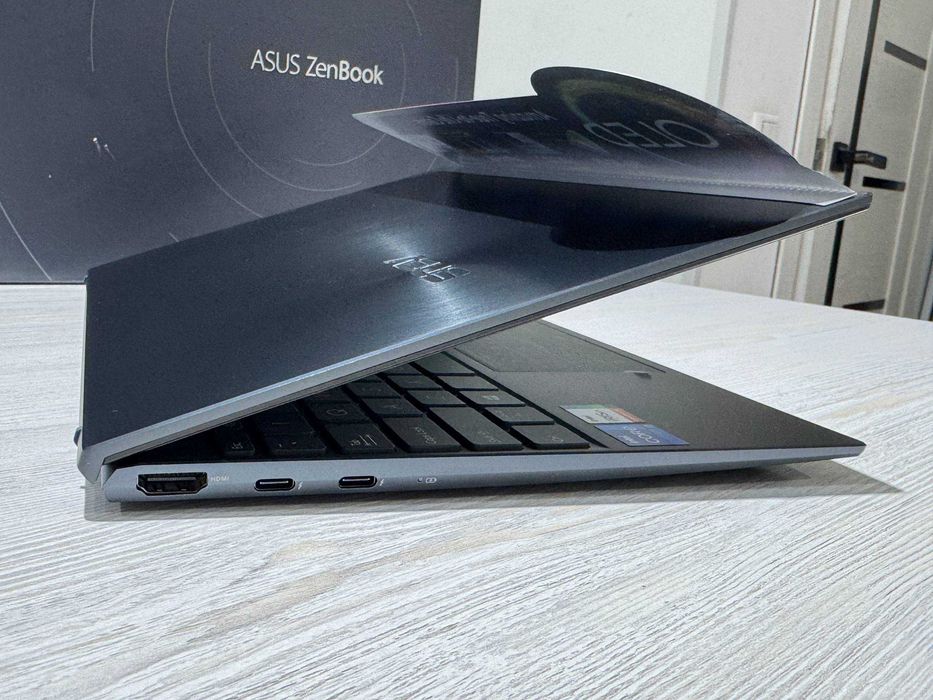 ASUS Zenbook 13.3” FullHD OLED core i7-1165G7 ram 8 ssd 512