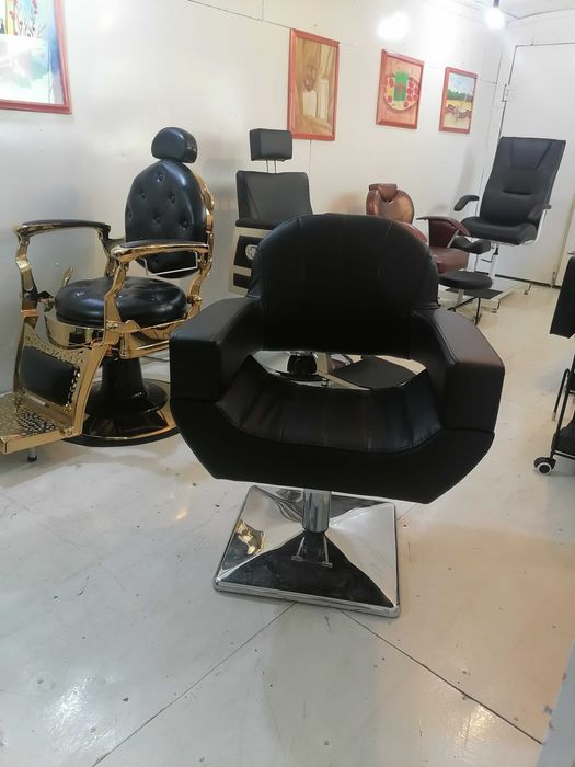 Кресло для салона красоты, парикмахерское кресло