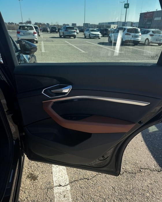 Audi E-Tron 55 Business - Quattro - Electric - Automatic - 107000 km