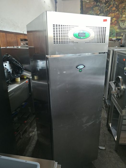 Хладилник професионален FOSTER  средно температурнен